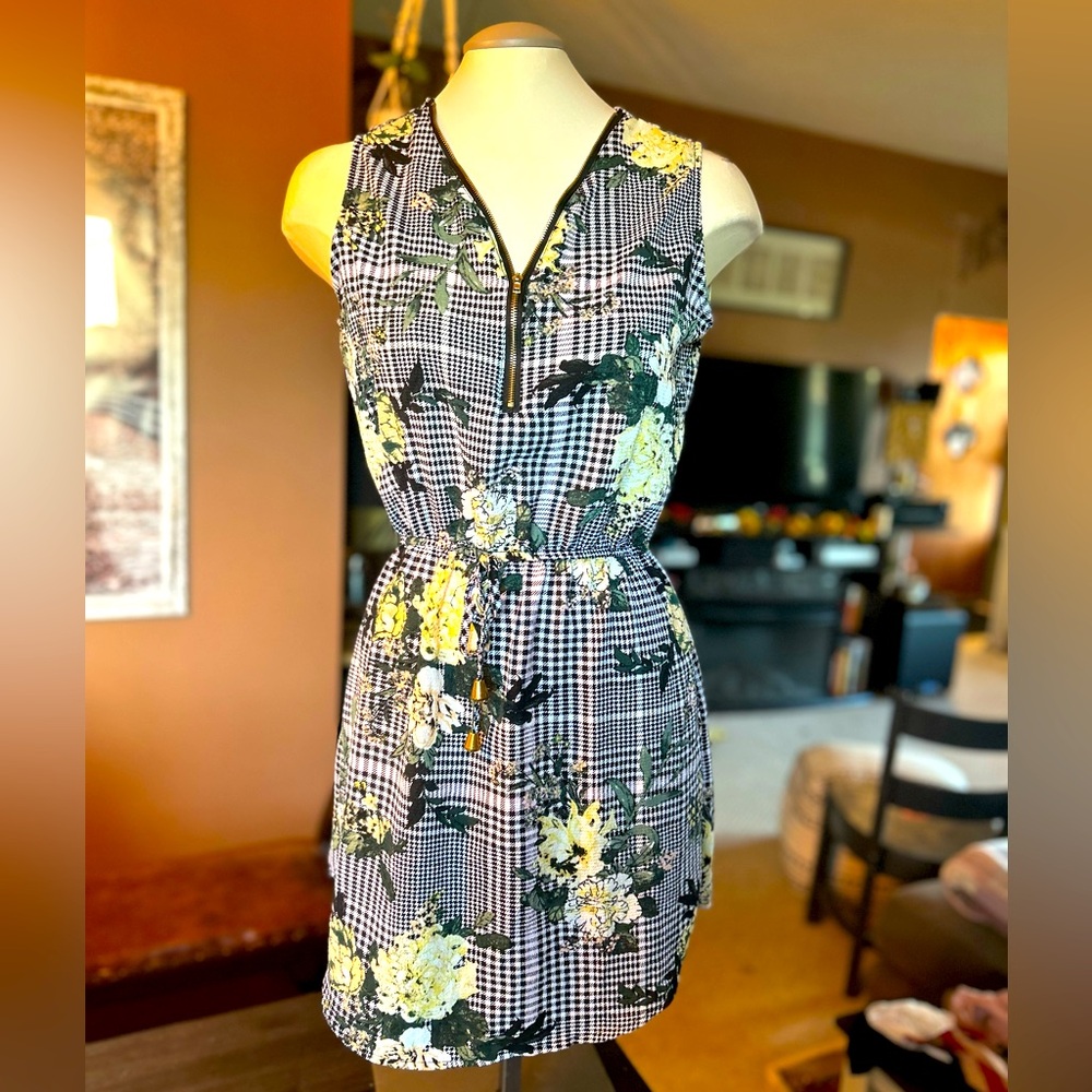 Cute plaid flowery summer dress